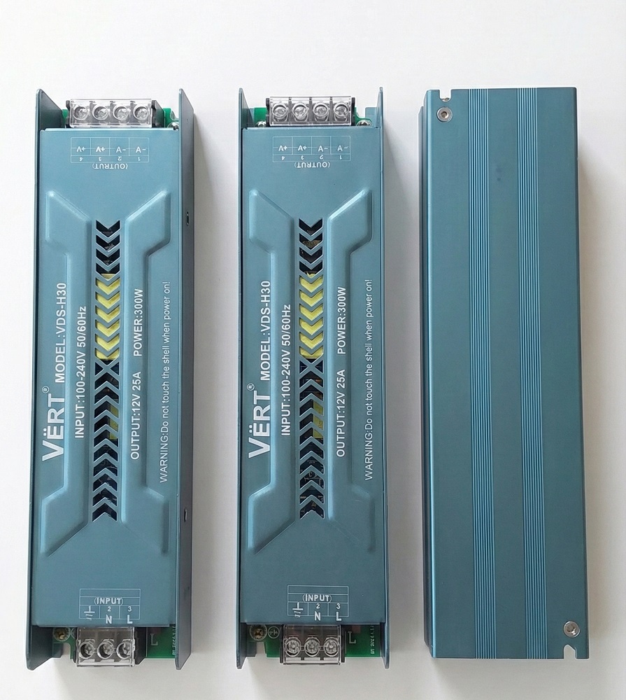 Fuente de poder de 25A 12V